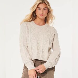 HOLLISTER | Cream Easy Cableknit Sweater in XS